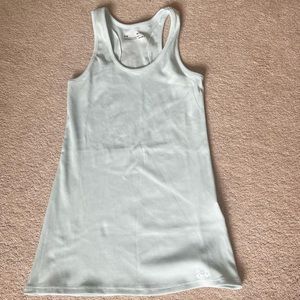 Under Armour fitted tank
